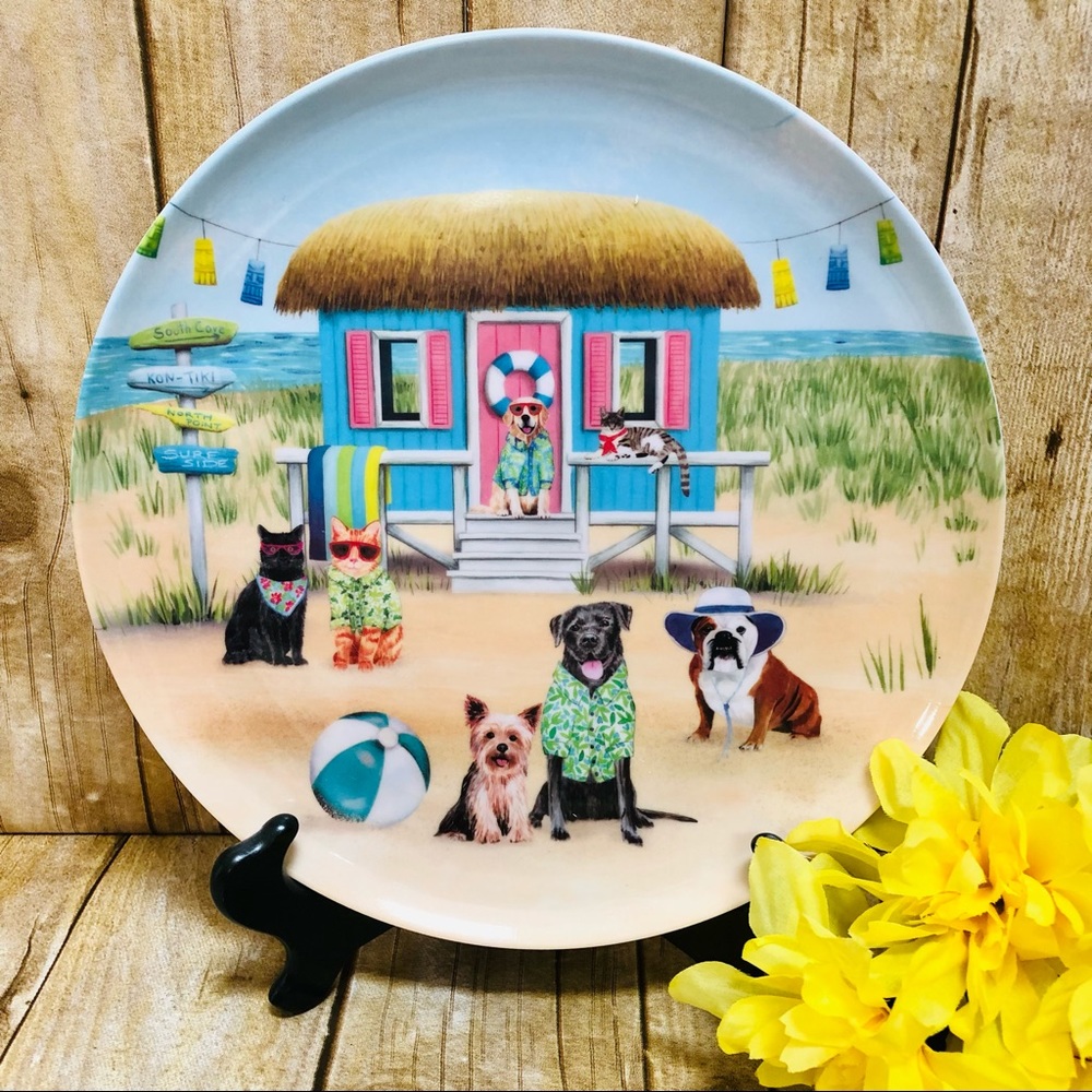 “Cats & Dogs at the Beach” (Set of 4 Plates)